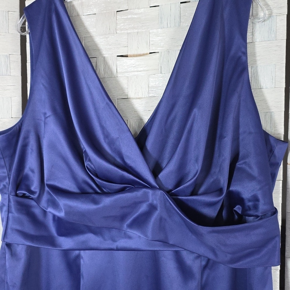 Donna Ricco Blue V-Neck Sheath Dress - Picture 3 of 8